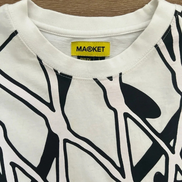 Market x The Smiley Company Men’s Basketball Change in the Sun Tee Size Large - Picture 3 of 7